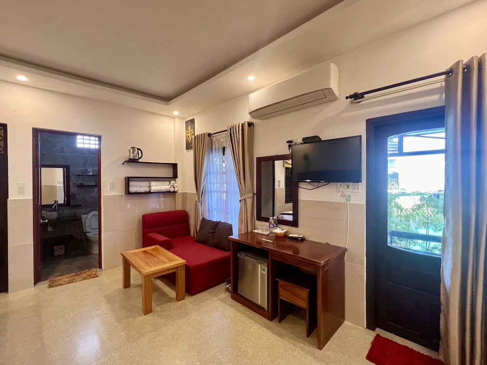Family Room - Photo 22