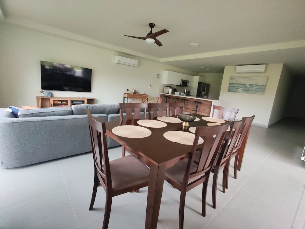 Deluxe Condo, 3 Bedrooms, Partial Ocean View, Garden Area thumbnail 6