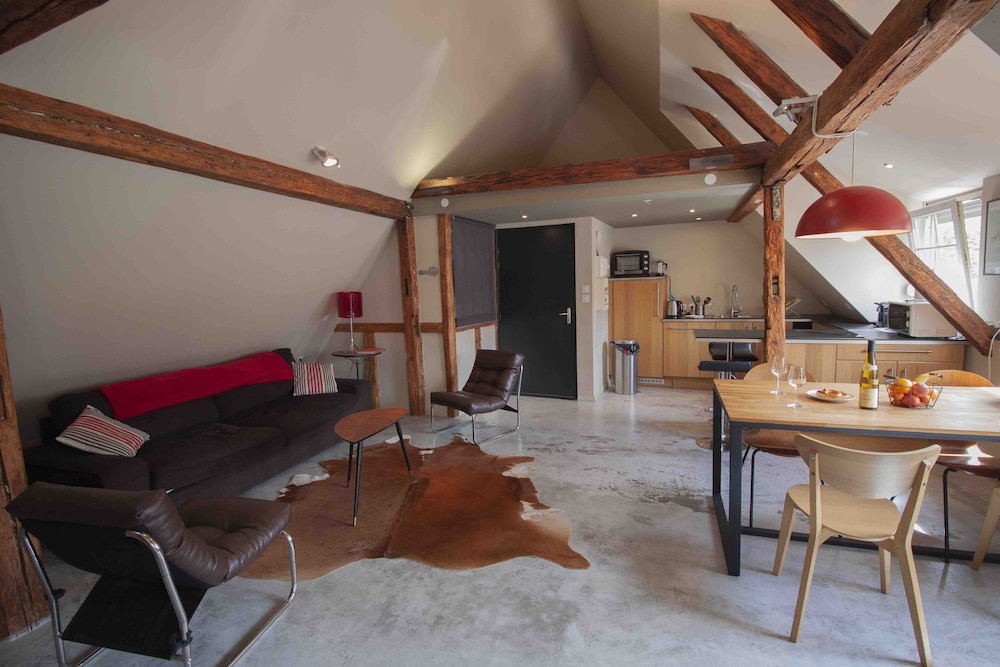Signature Loft, Ensuite, Courtyard View
