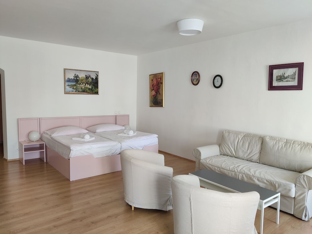 Family Room, City View