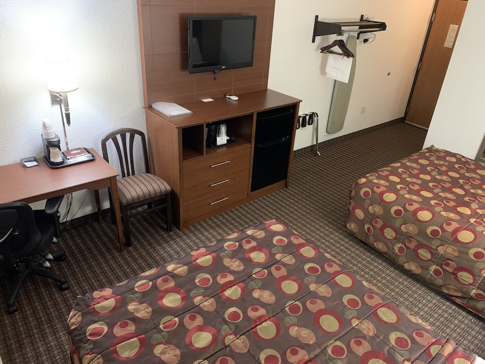 Standard Double Room, 2 Queen Beds photo 3