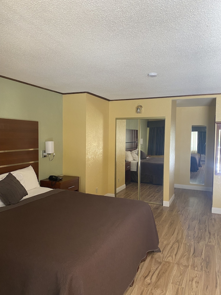 Standard Room - Photo 2