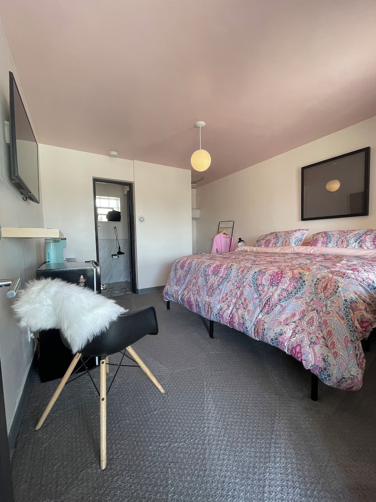Deluxe Room, 1 King Bed