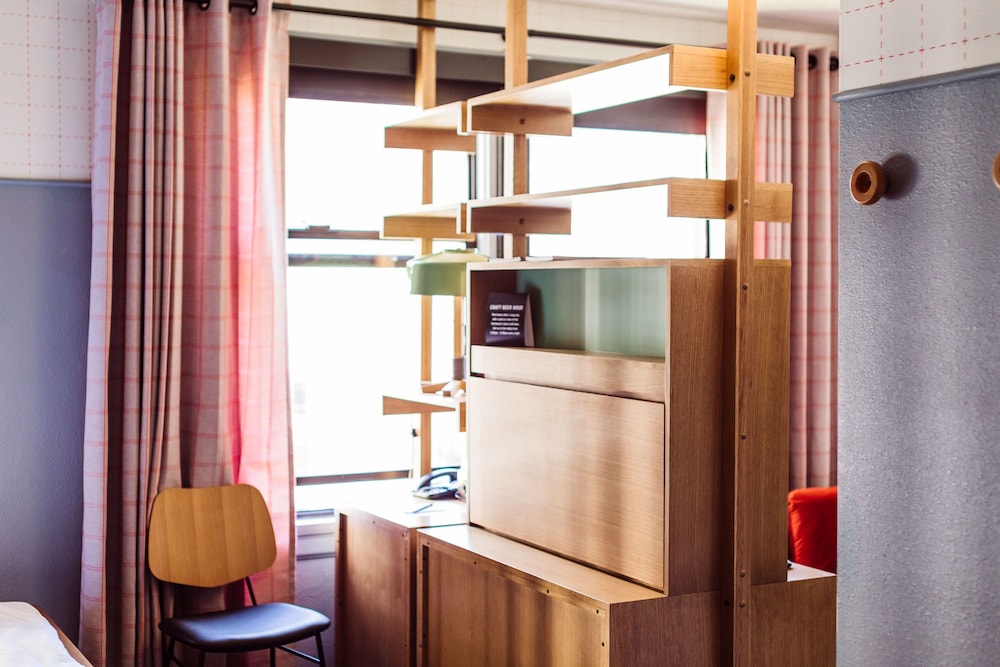 Deluxe Quadruple Room, Multiple Beds (Max Bunk Beds) photo 3