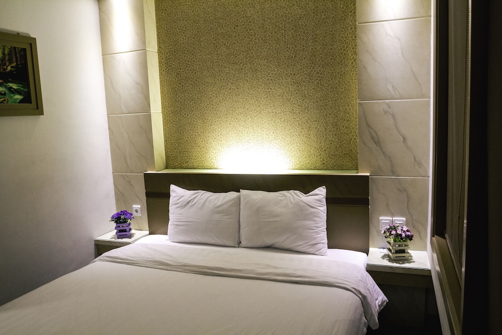 Standard Double Room - Photo 2