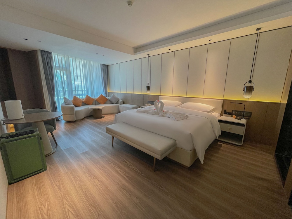 Deluxe Studio Suite photo 2