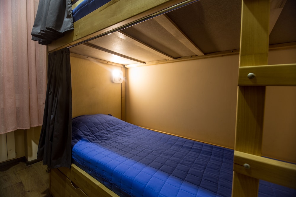 Bed In 6-Bed Shared Dormitory photo 1