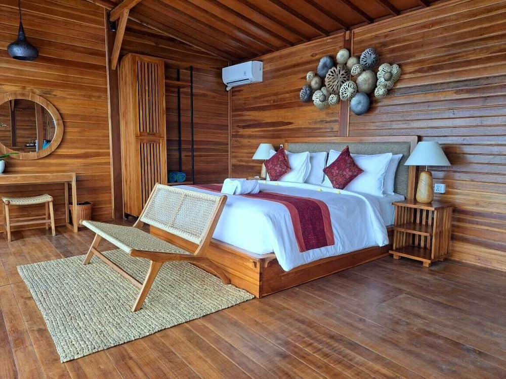 Suite Room with Mountain View