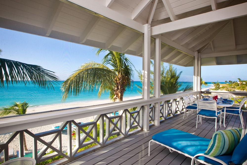Deluxe Suite, 1 Bedroom, Beach Front photo 3