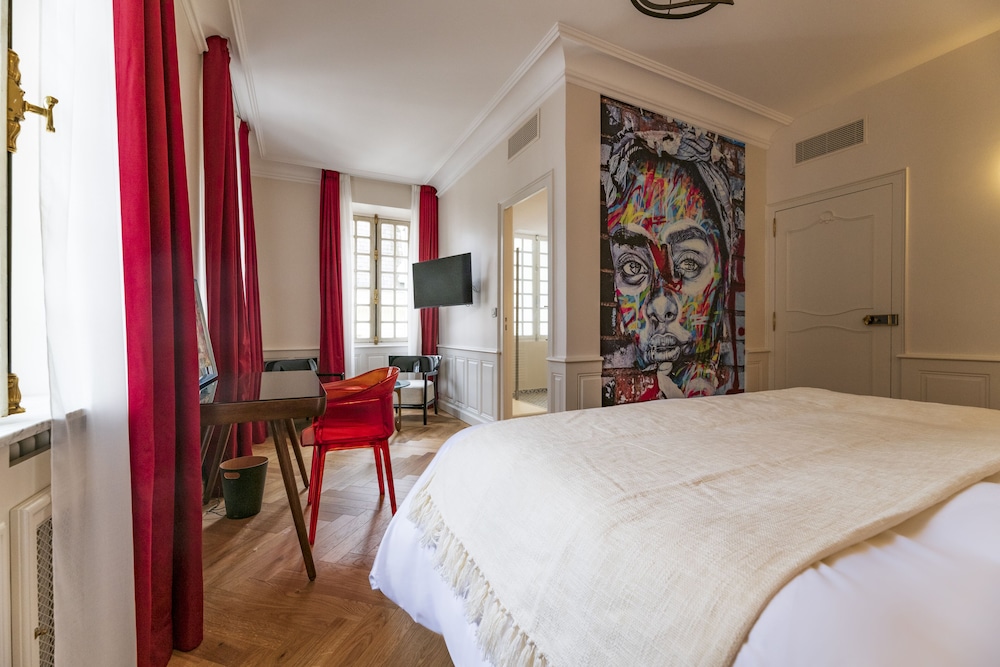 Deluxe Double Room - Photo 5