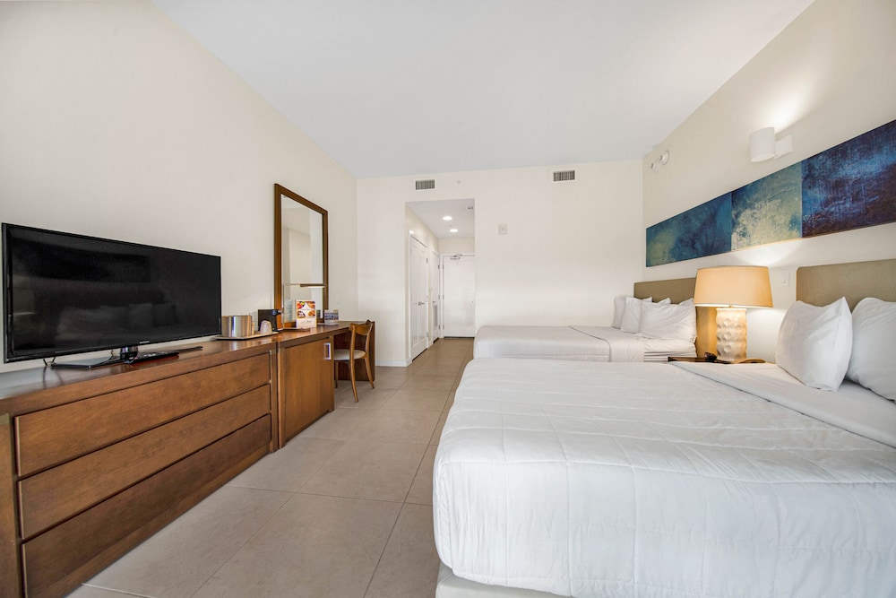 Deluxe Room, 2 Double Beds