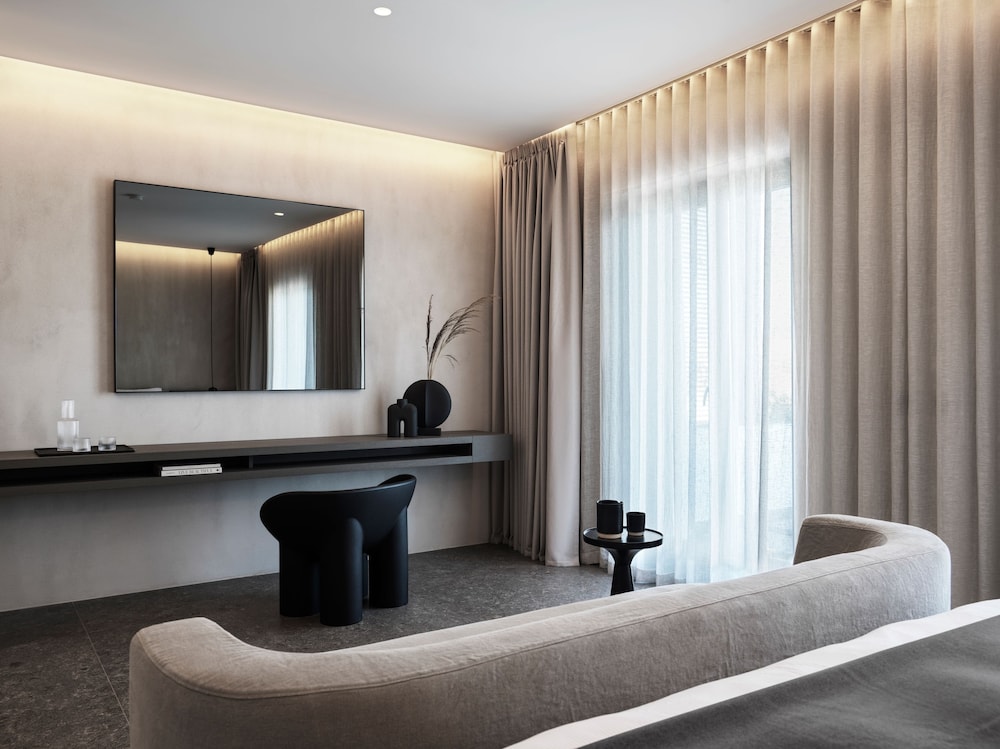 Premium Suite, Private Heated Pool, Sea View - Photo 27