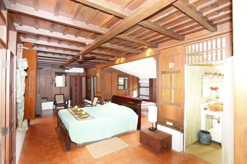 Villa with Private Garden photo 1