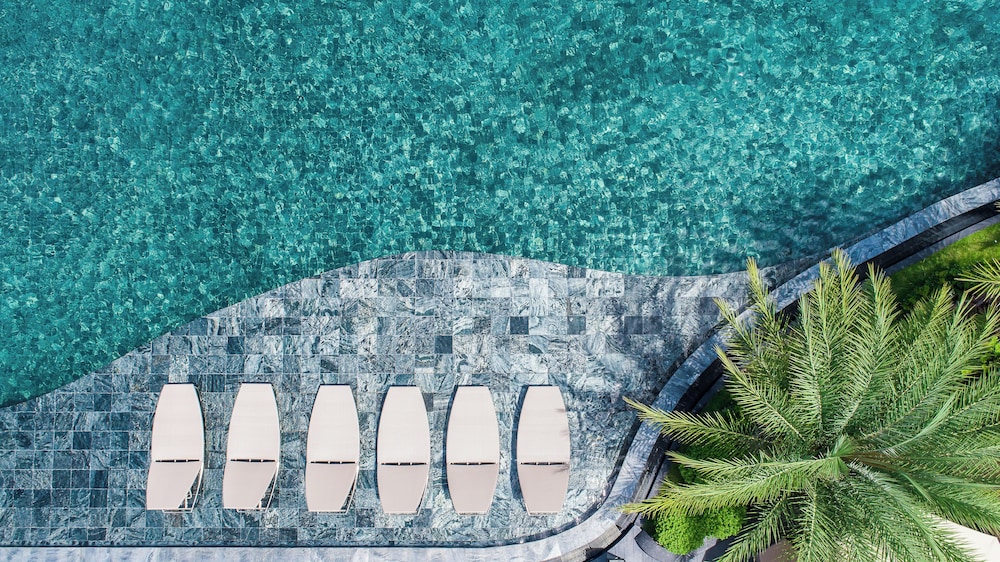Grand Deluxe Pool View Room - Photo 2