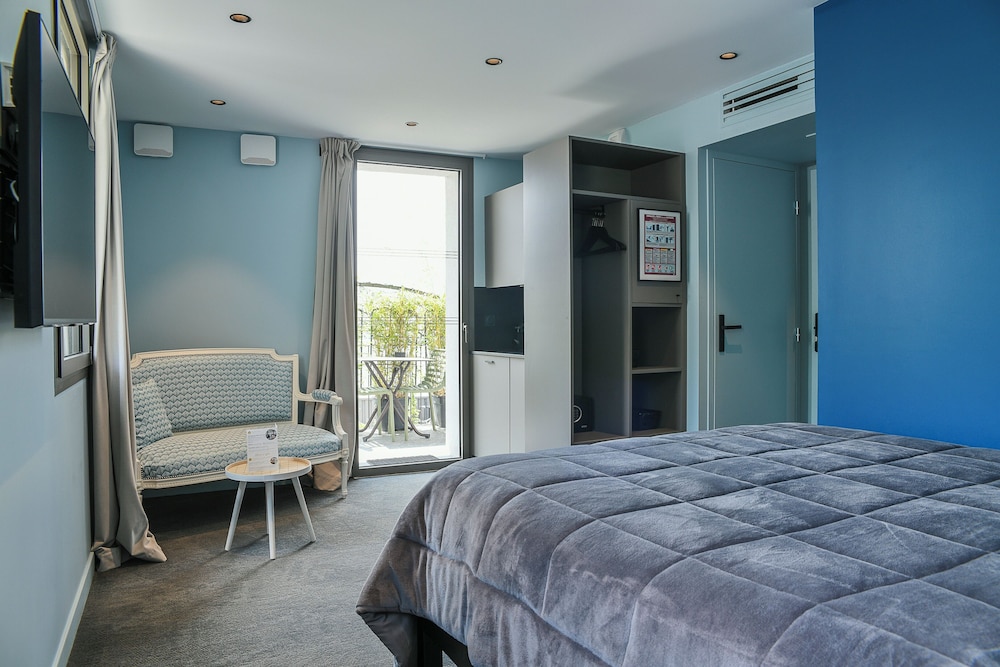 Double Room, Balcony, Lake View photo 3