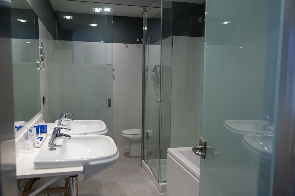 Superior Double Room - Photo 7
