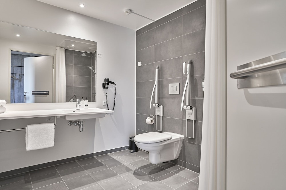 Standard Double Room, 1 King Bed - Photo 6