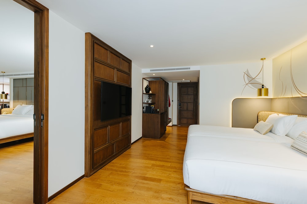 Deluxe Room - Photo 11