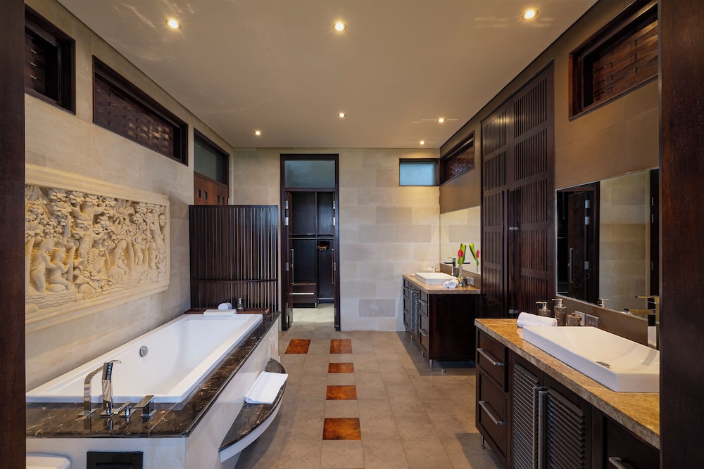 One Bedroom Emerald Villa with Private Pool thumbnail 5