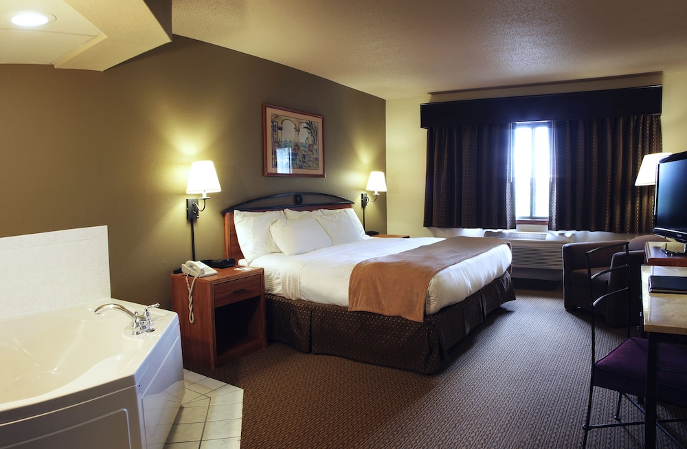 Suite, Jetted Tub (King) - Photo 1