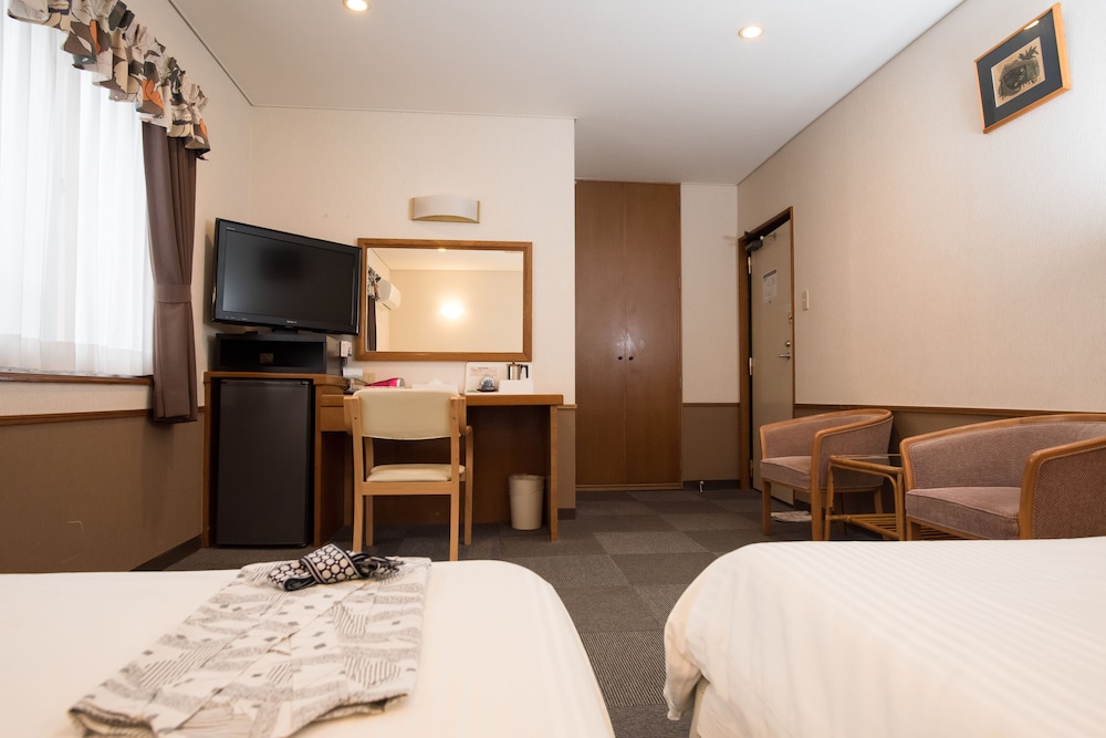 Twin Room, 2 Double Beds, Non Smoking - Photo 3