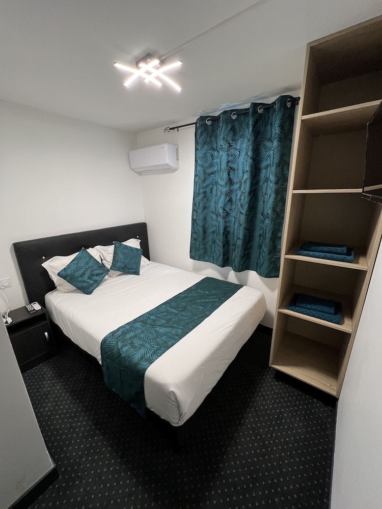 Single Room, Accessible