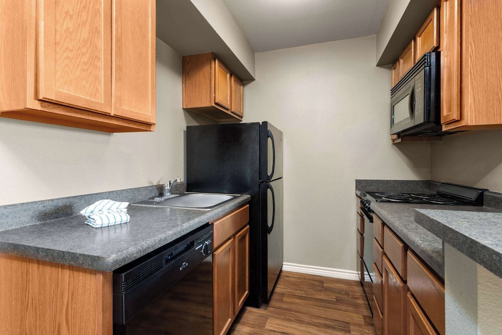 Suite, 1 Bedroom, Non Smoking photo 2