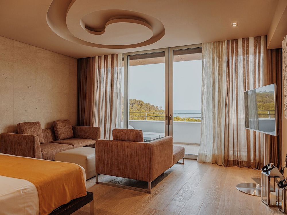 Studio Suite, Terrace, Sea View - Photo 3