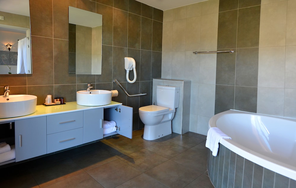 Signature Suite (Madonetta) - Photo 6