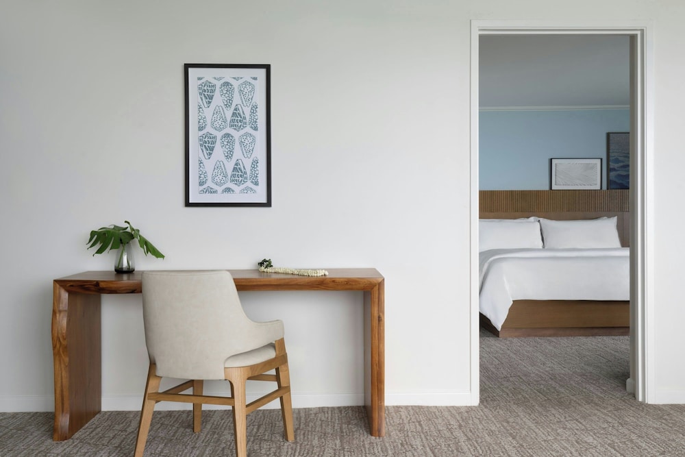 Suite, 1 Bedroom, Oceanfront - Photo 4
