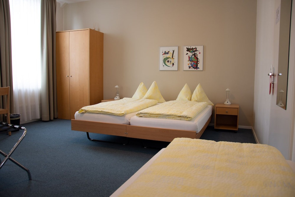 Standard Triple Room photo 3