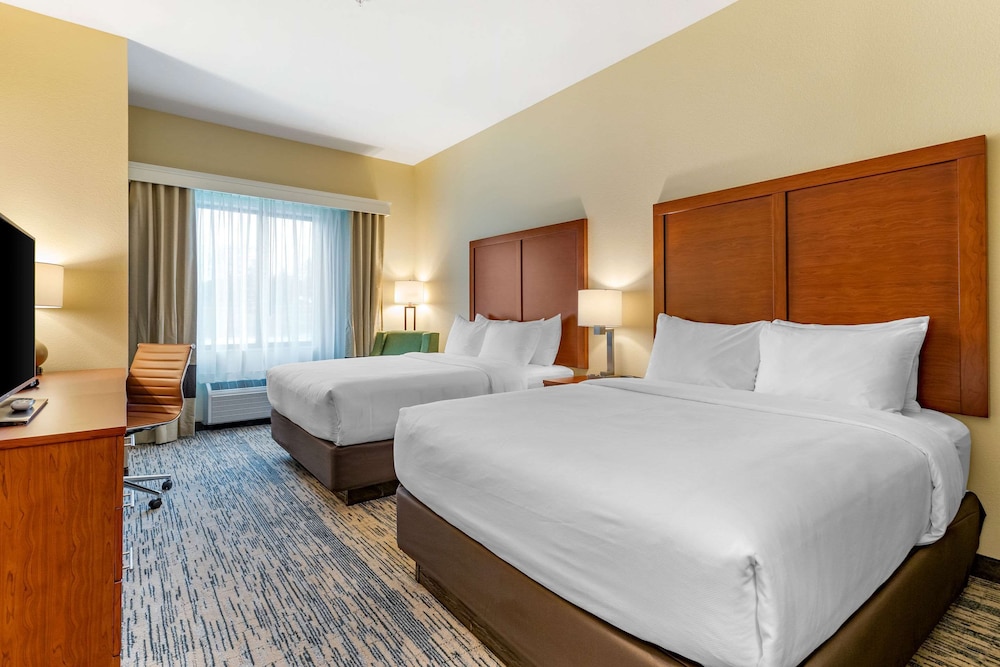 Suite, 2 Queen Beds, Non Smoking photo 1