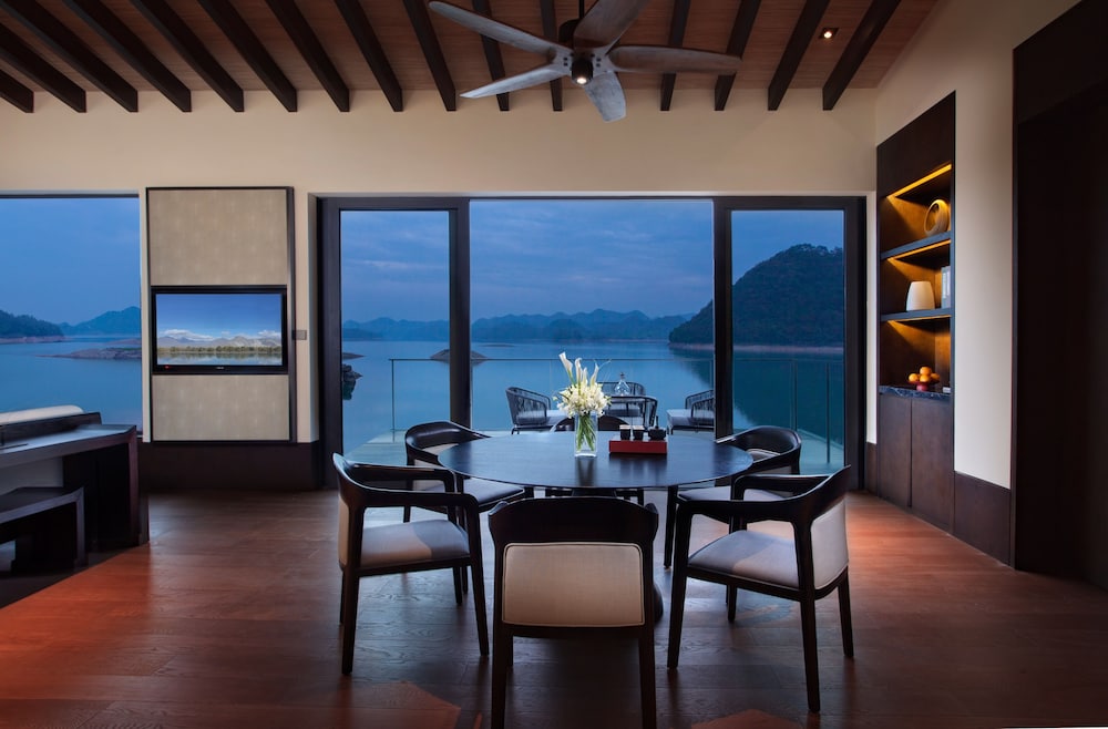 Presidential Villa photo 1