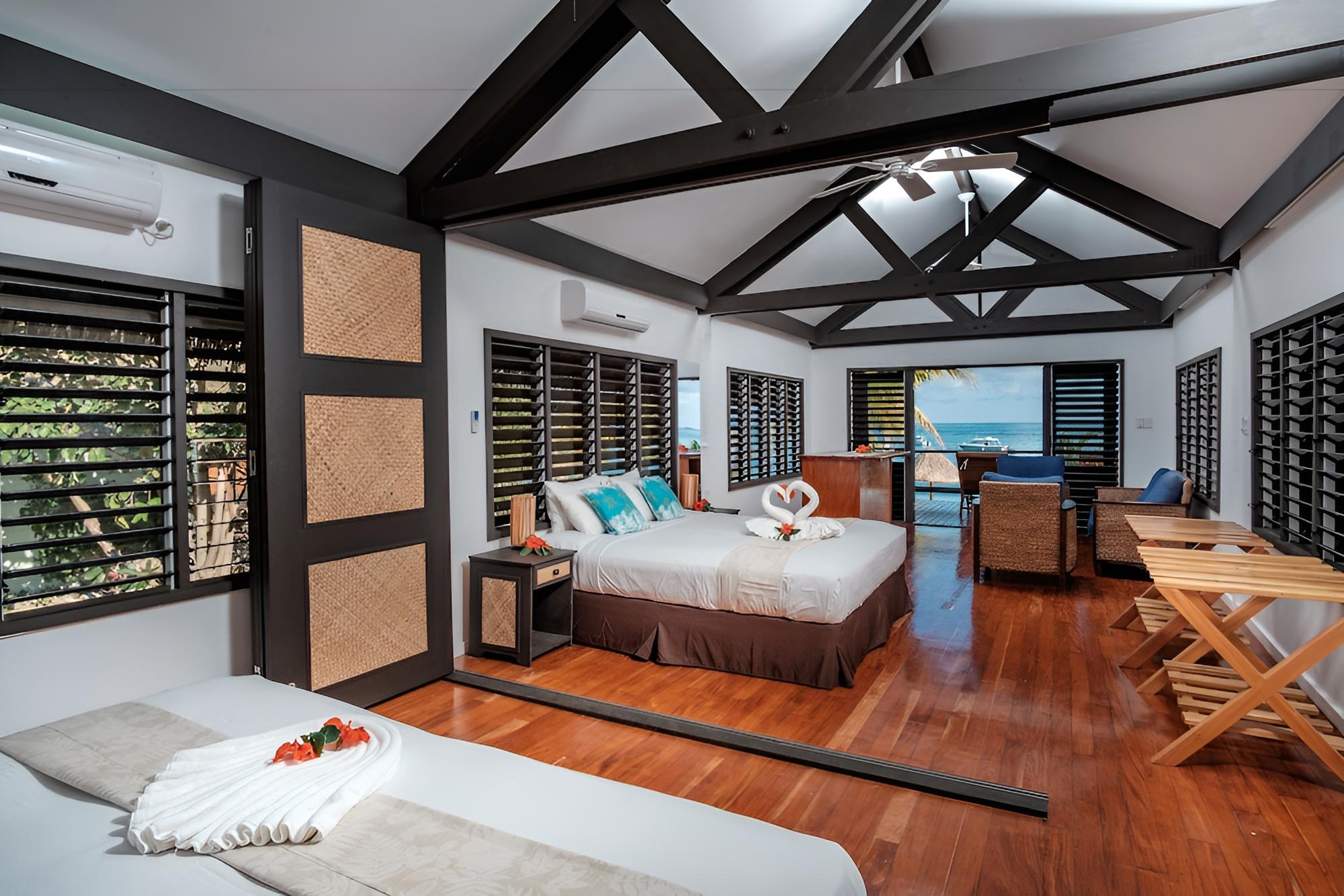 Deluxe Executive Beachfront Bure