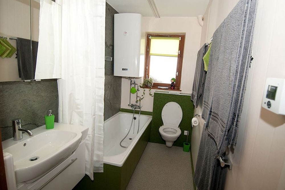Comfort Chalet, 2 Bedrooms, Mountain View, Mountainside photo 3