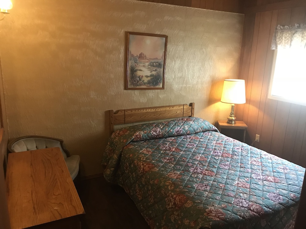 Standard Cabin, 2 Queen Beds photo 1