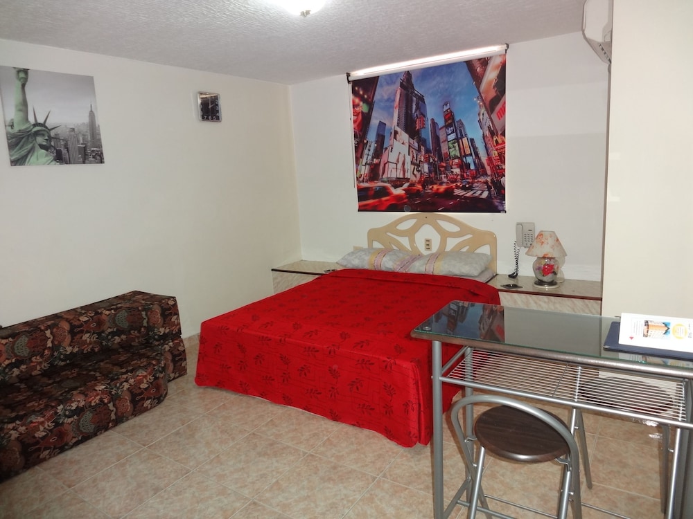 Double Room (With Fan) photo 3