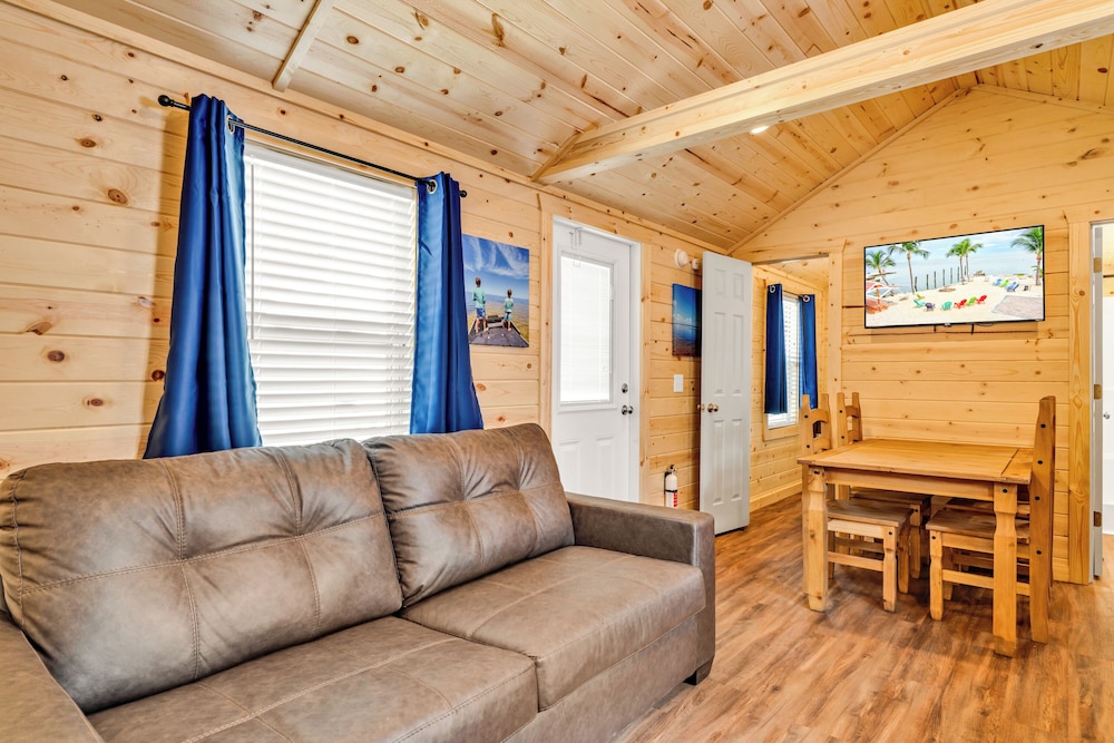 Deluxe Cabin photo 3