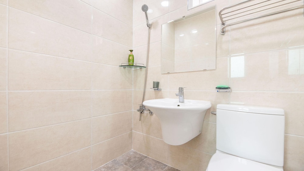 Basic Room, 1 Bedroom (Room 301) - Photo 3