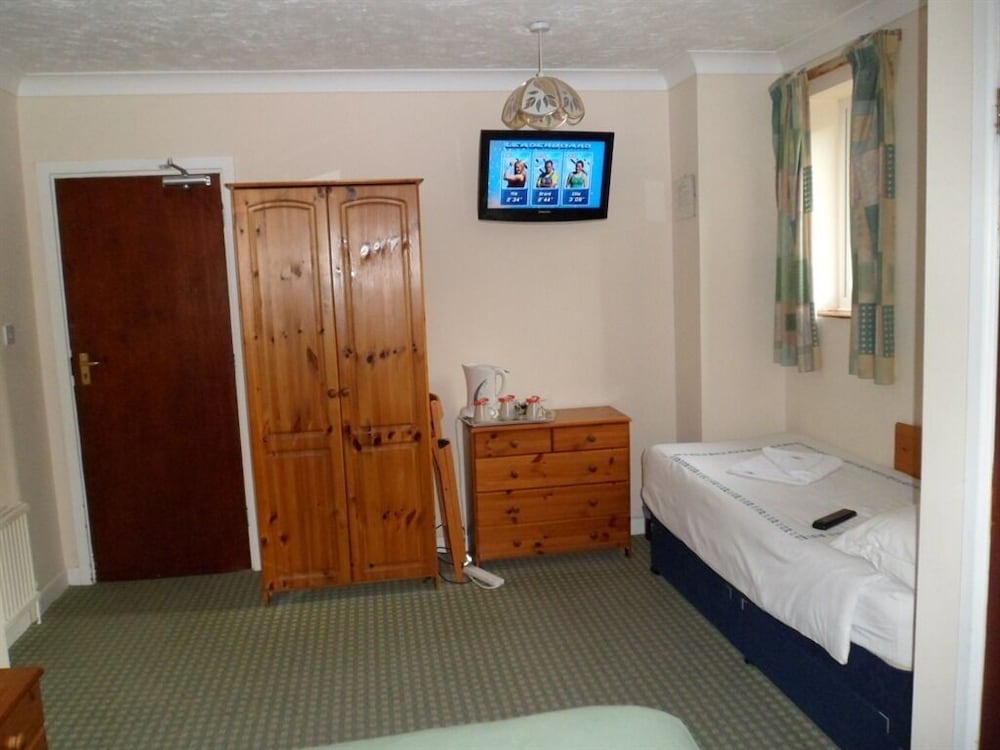 Suite, Ensuite photo 1