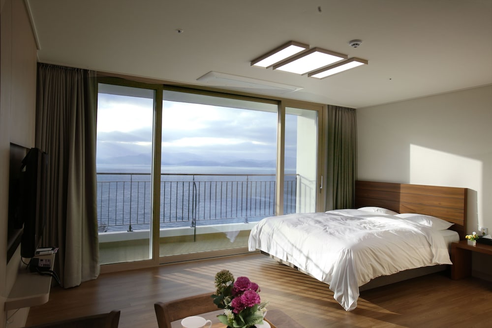 Standard Room (18PY, Cooking Allowed) - Photo 1