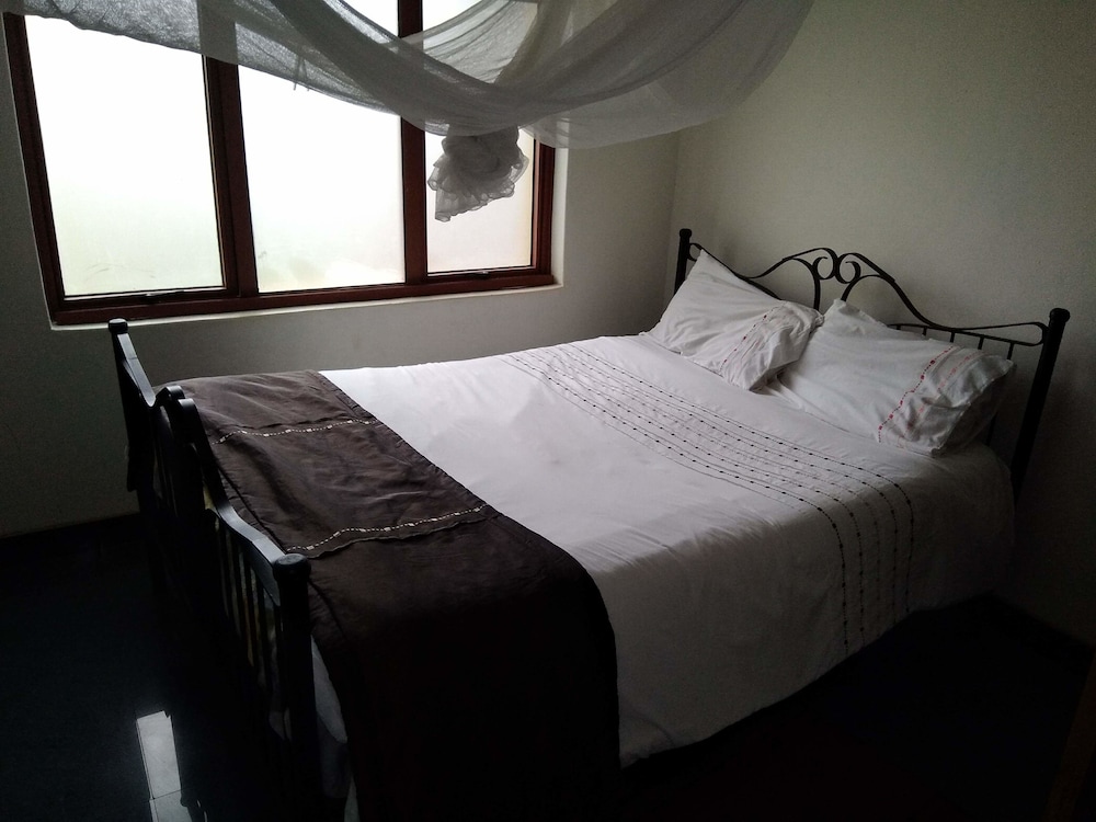 Basic Single Room (King's) photo 1