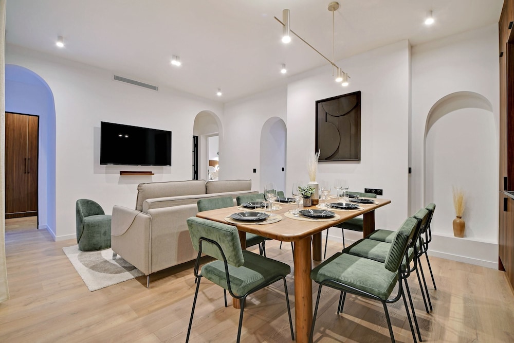 Apartment photo 1