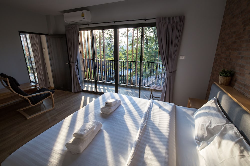 Exclusive Room, 2 Bedrooms, Pool View photo 3