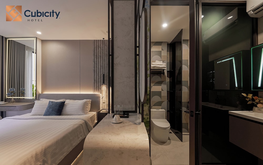 Deluxe Double Room, City View photo 3