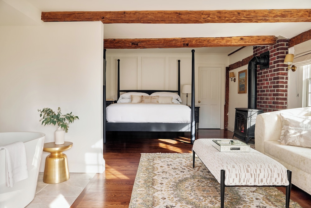 Pet Friendly Studio Suite-Jefferds House