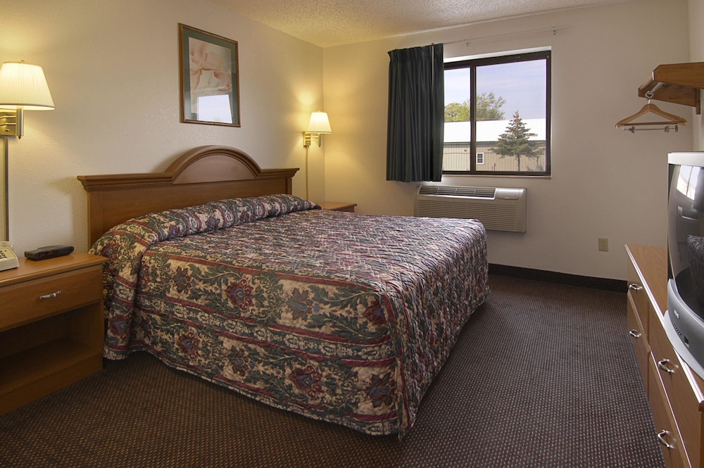 Suite, 1 King Bed, Refrigerator