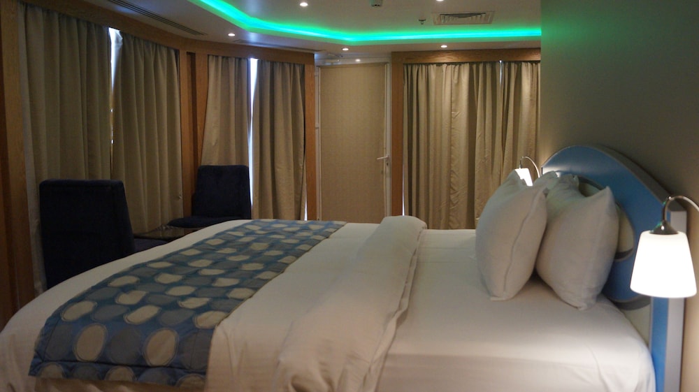 Premium Suite, Beach View, Oceanfront photo 2