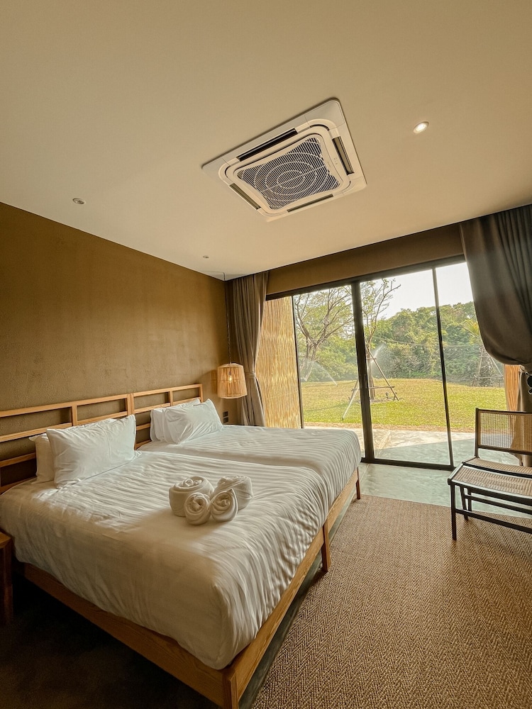 Superior Twin Room, Non Smoking photo 1