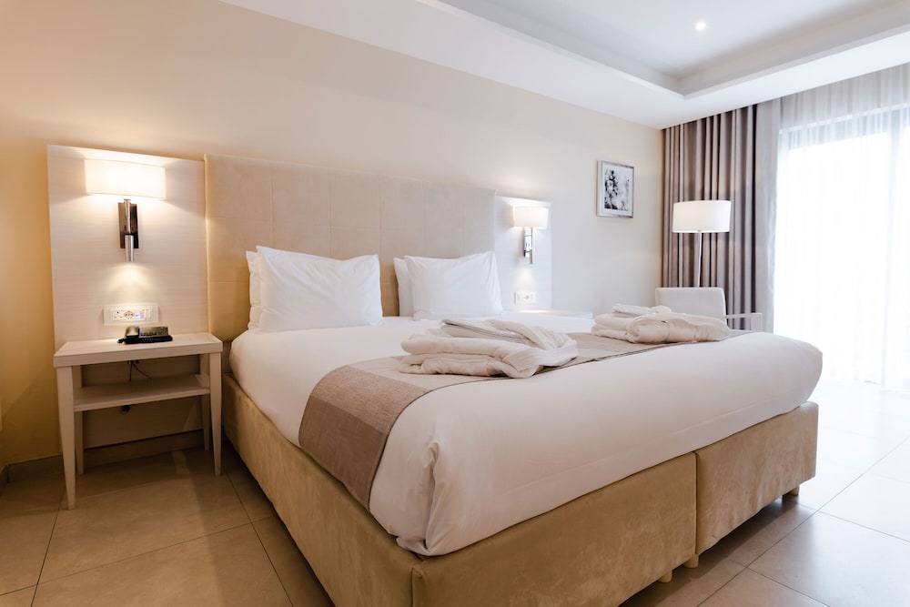 Deluxe Double or Twin Room, Hot Tub